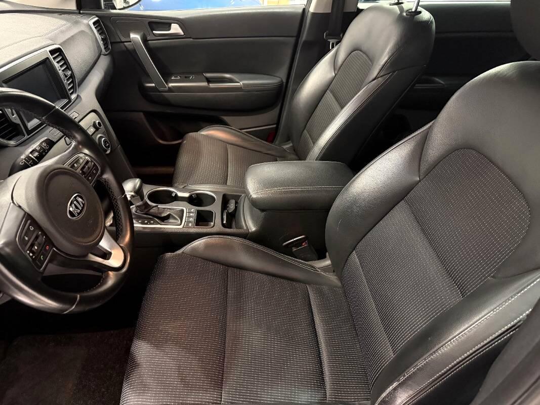 Kia Sportage 1.7 crdi Class Style Pack s&s 2wd 141cv dct