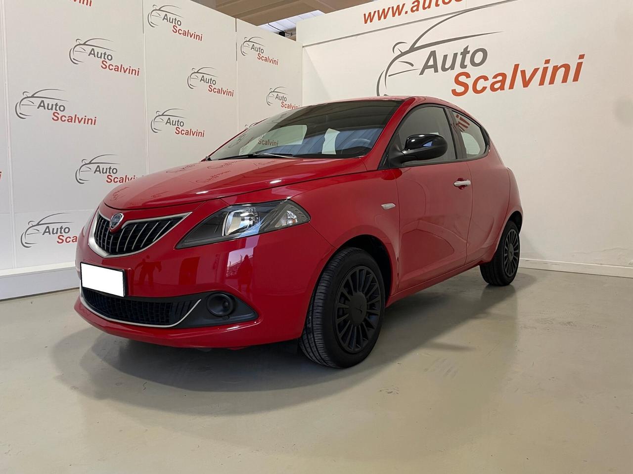 Lancia Ypsilon 1.0 FireFly 5 porte S&S Hybrid Silver