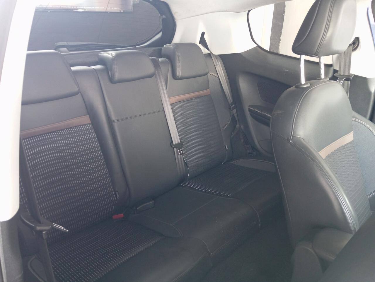 Peugeot 208 1.6 diesel 2012 CON GARANZIA