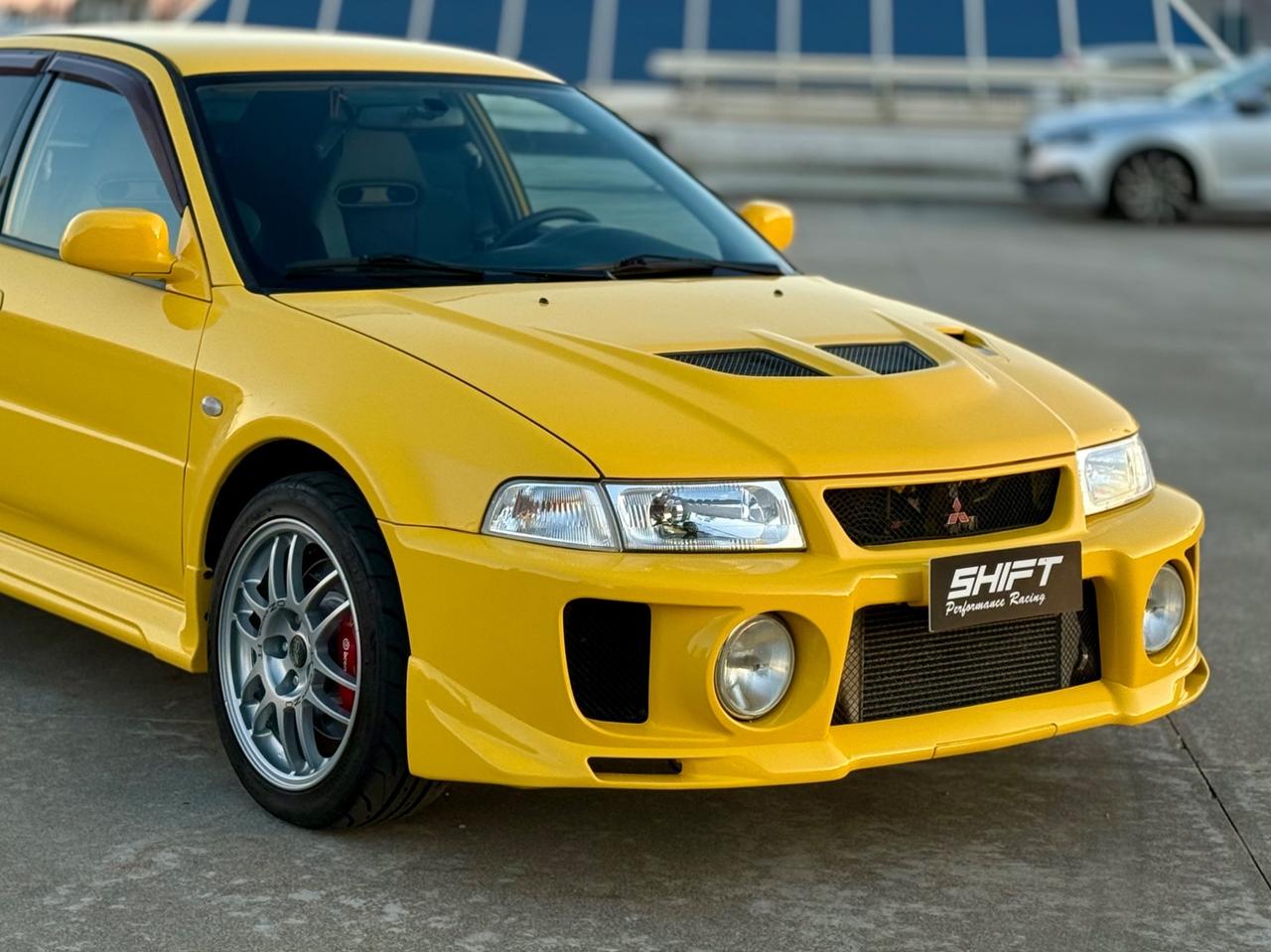 Mitsubishi Lancer EVOLUTION EVO V 5 GSR 2.0t 4x4 280cv DANDELION YELLOW