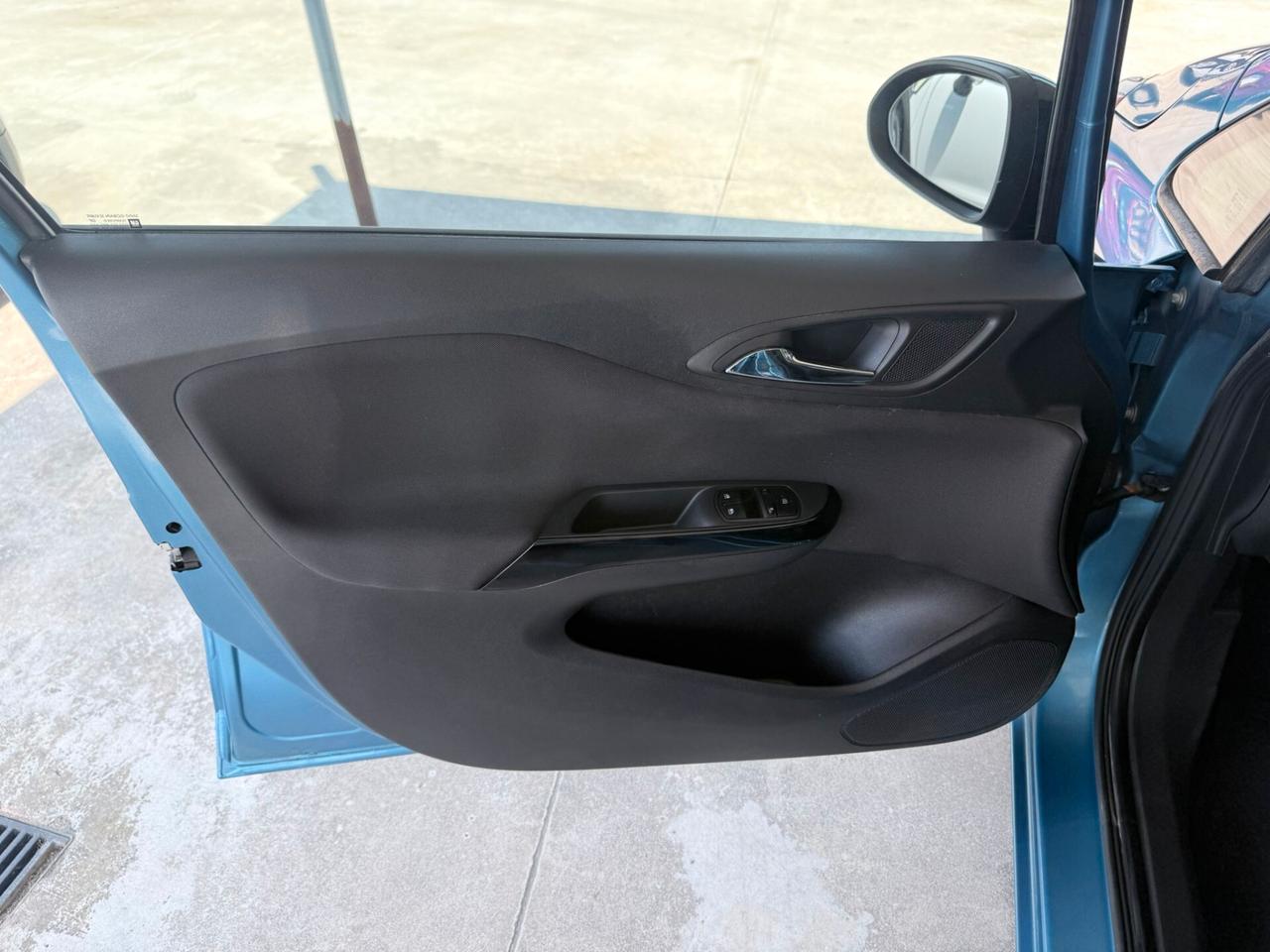 Opel Corsa 1.4 90CV GPL Tech 5 porte b-Color