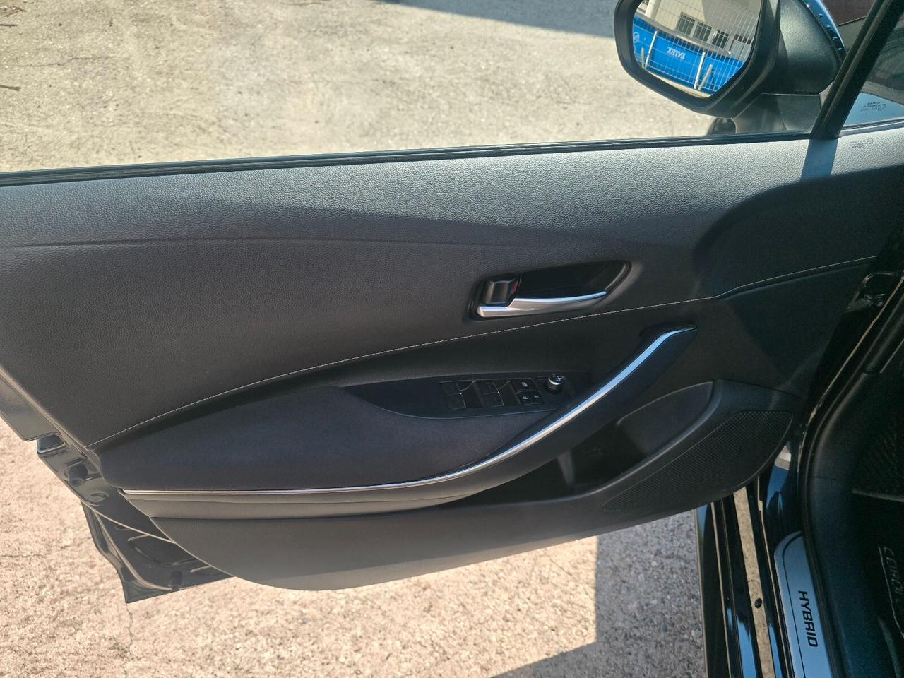 Toyota Corolla Touring Sports 1.8 Hybrid Business