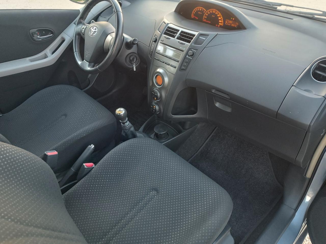 Toyota Yaris 1.3 benzina frizione nuova