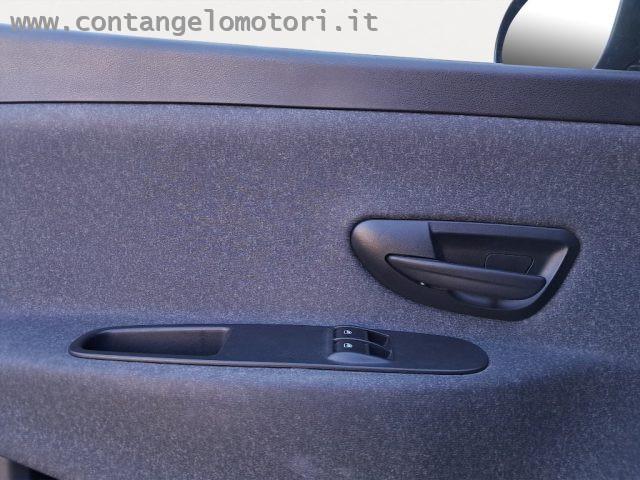 LANCIA Ypsilon 1.0 FireFly 5 porte S&S Hybrid Ecochic Silver