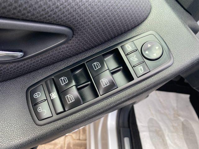 MERCEDES-BENZ A 180 CDI Elegance C. AUTOMATICO