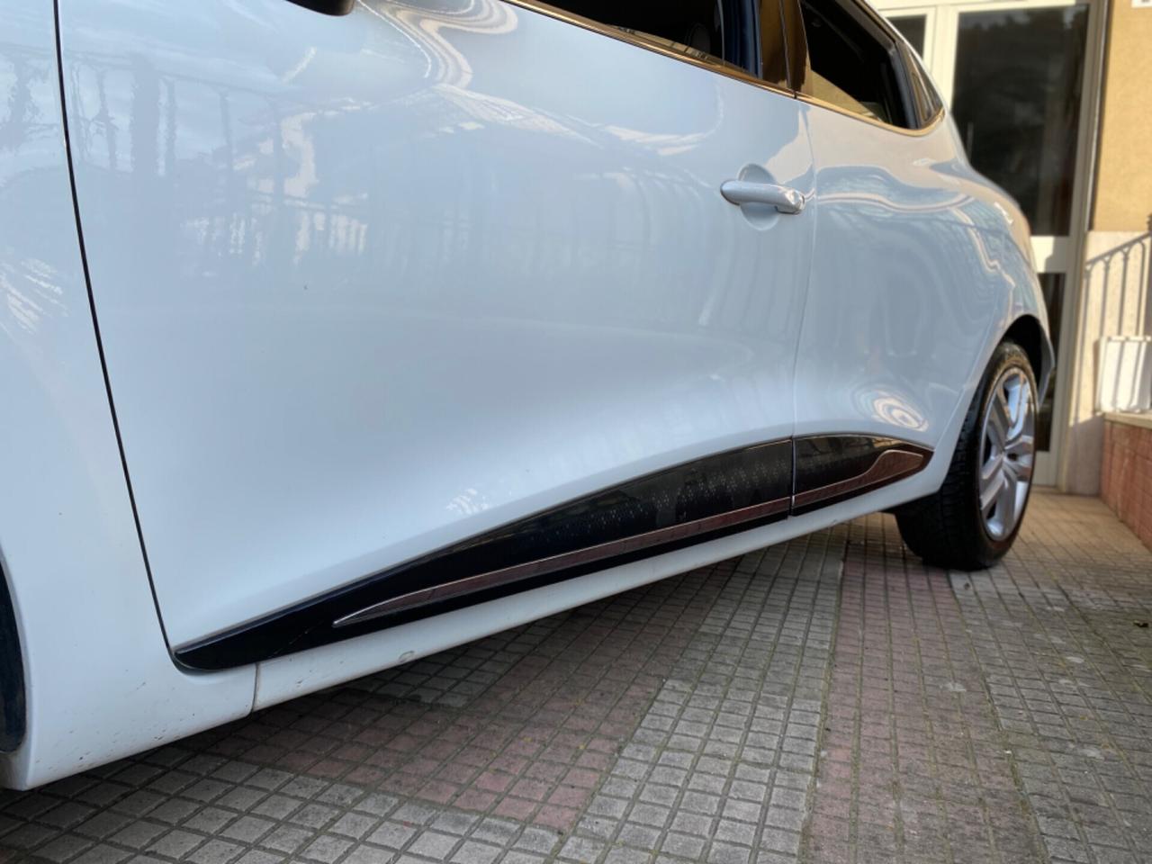 Renault Clio dCi 75 CV 5 porte Moschino - 2019