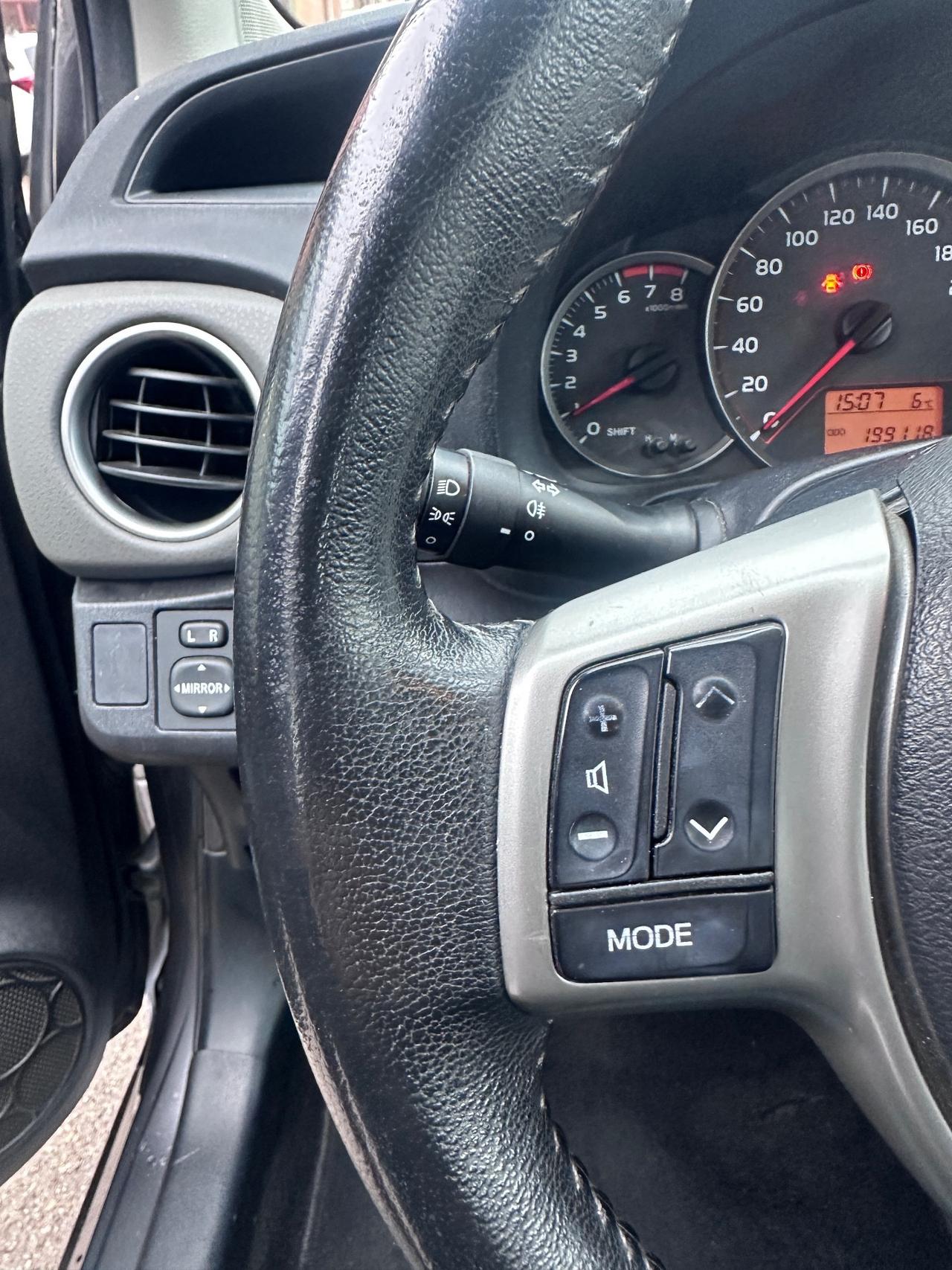 Toyota Yaris 1.0 5 porte Lounge Neopatentati