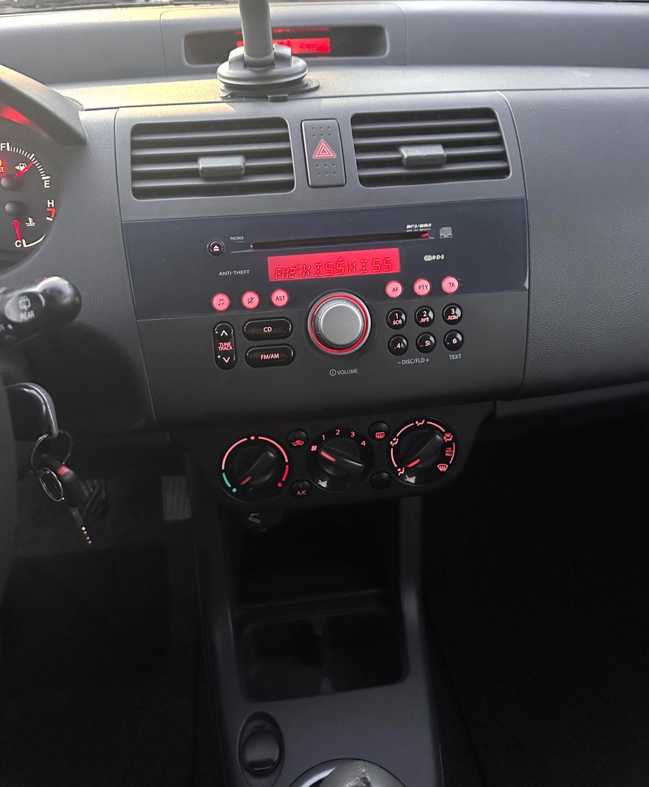 Suzuki Swift 1.3 DDiS 75CV GL Safety Pack