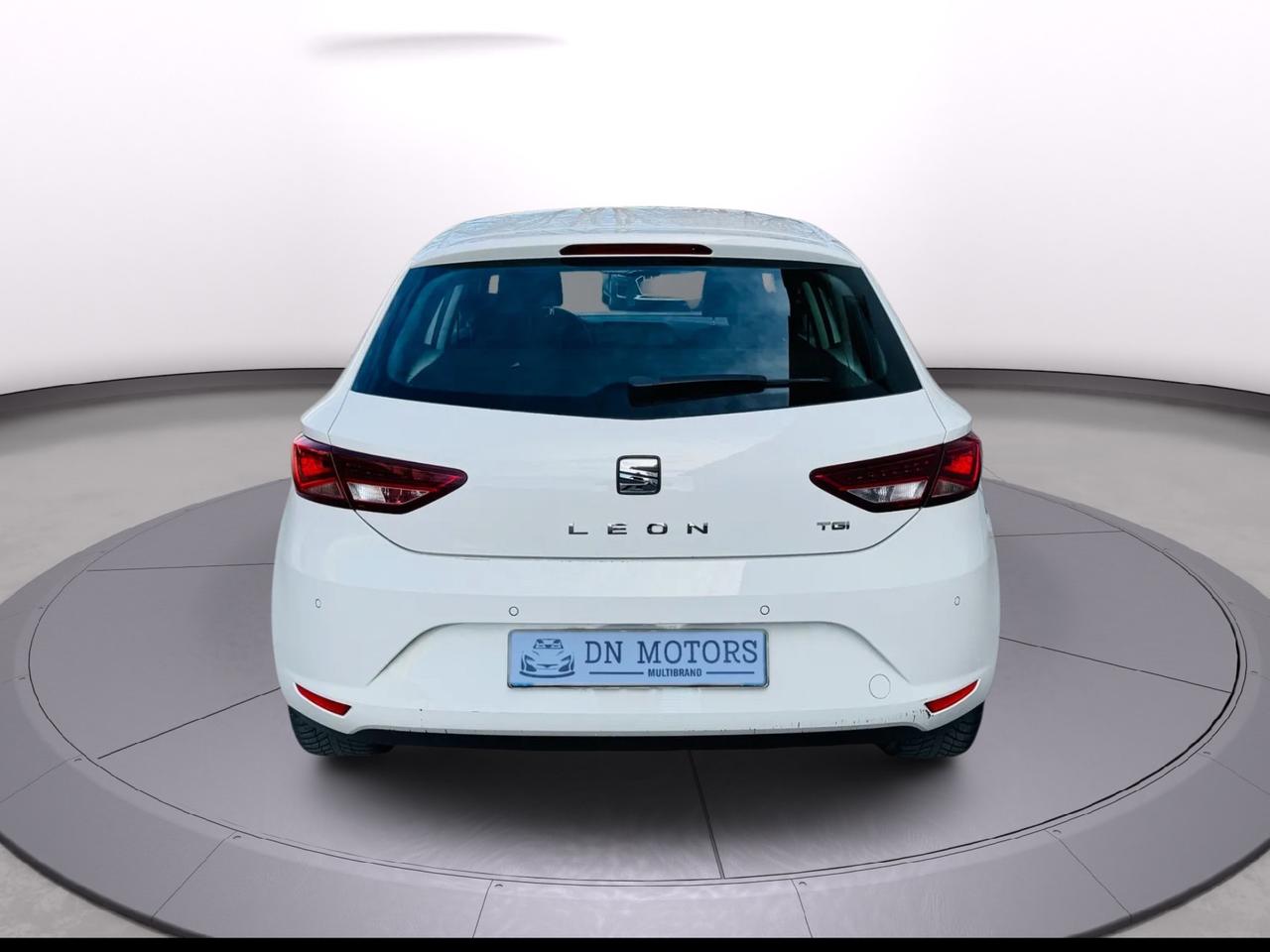 Seat Leon 1.4 TGI anno 2016 110cv neo patentati