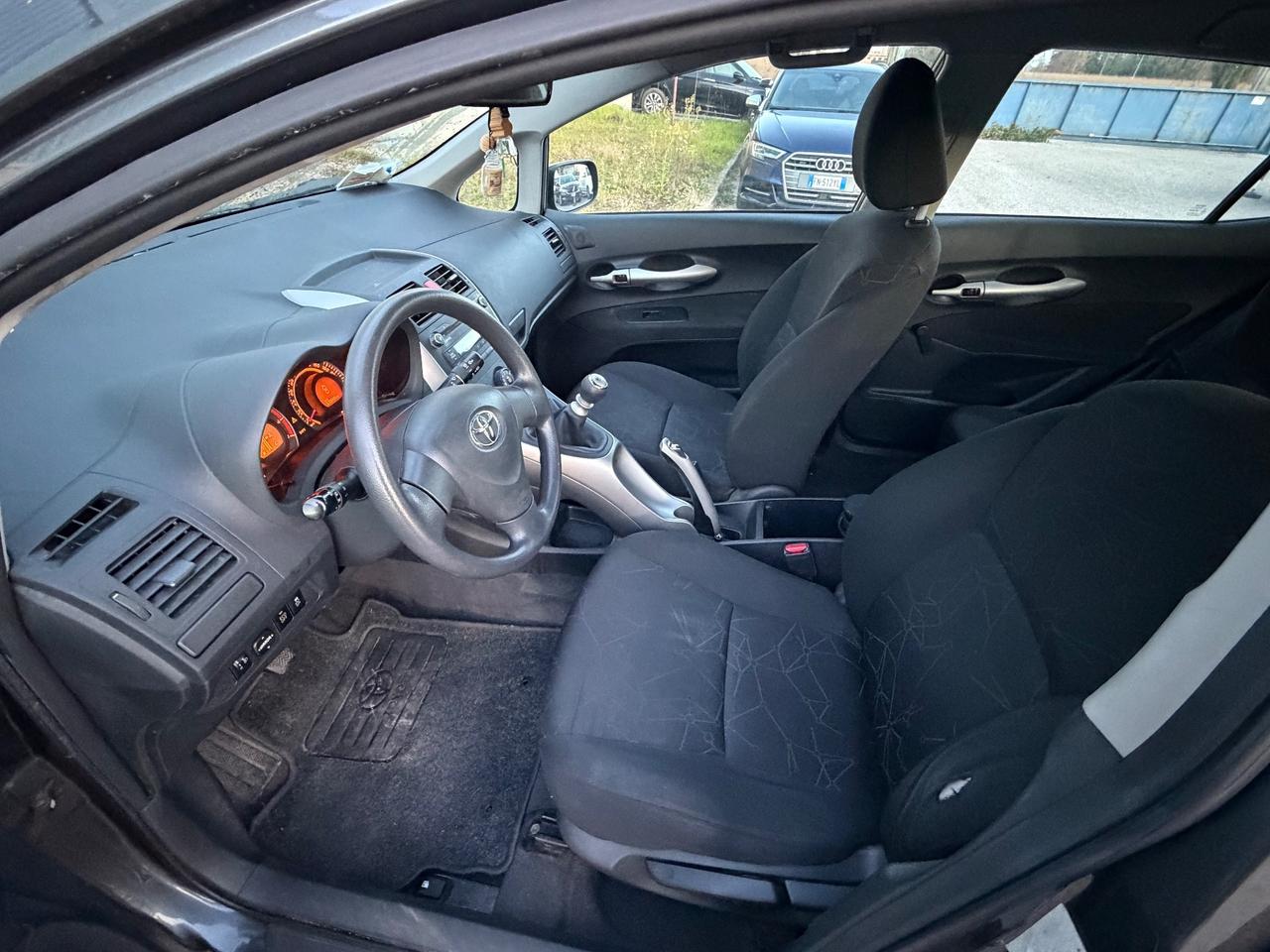 Toyota Auris 1.3 L 5 porte Sol