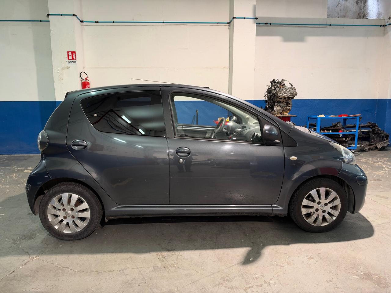 Toyota Aygo 1.0 12V VVT-i 5 porte Sol