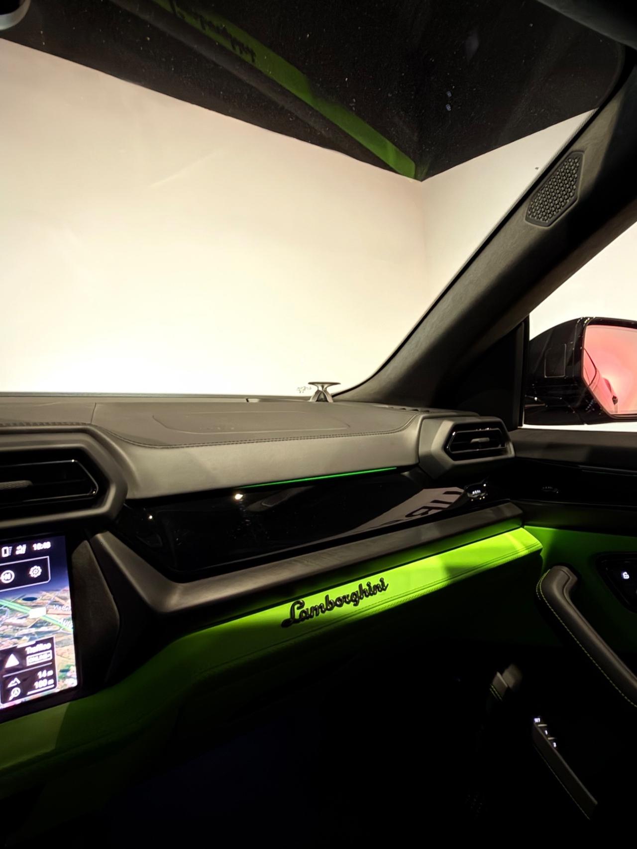 Lamborghini Urus 4.0 SE