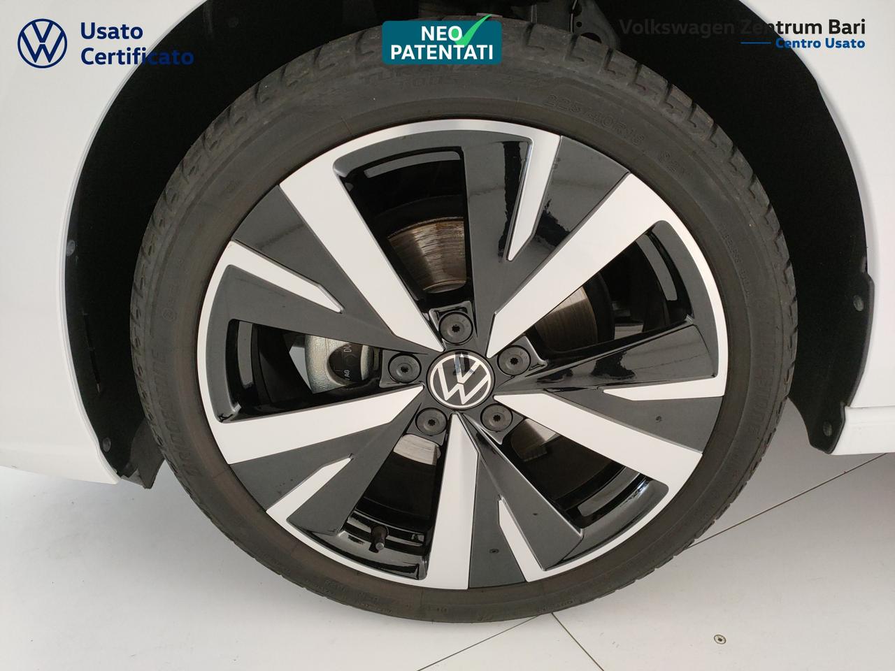 Volkswagen Golf 1.5 etsi life 115cv dsg