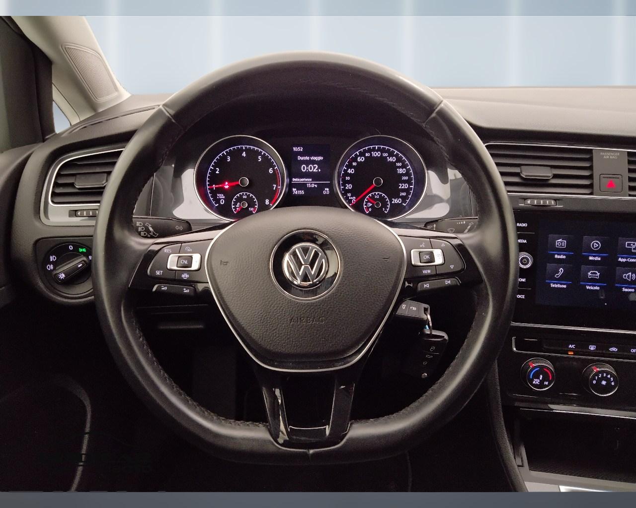 VOLKSWAGEN Golf VII 2017 5p - Golf 5p 1.0 tsi Trendline 85cv