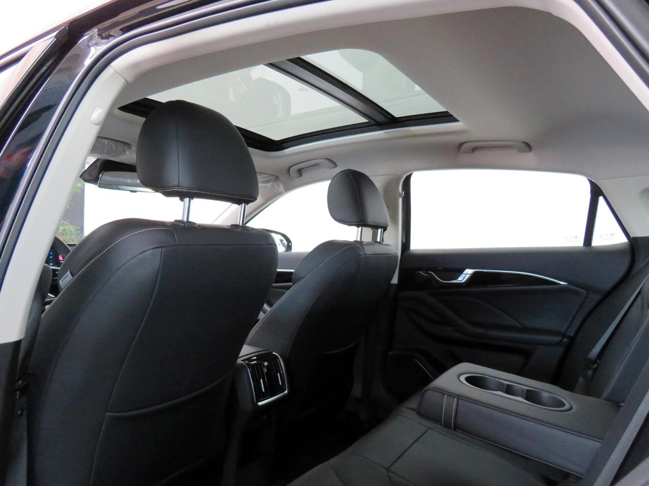 Bestune B70 Executive Liftback Sedan