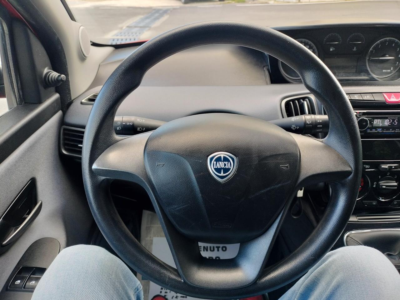 Lancia Ypsilon 1.2 69 CV 5 porte Elefantino 80.000km