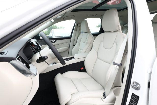 VOLVO XC60 T8 Plug-in hybrid AWD automatico Ultra Dark