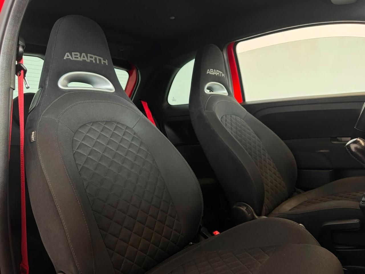 Abarth 595 1.4 Turbo T-Jet 165 CV Pista 70 Anniversario