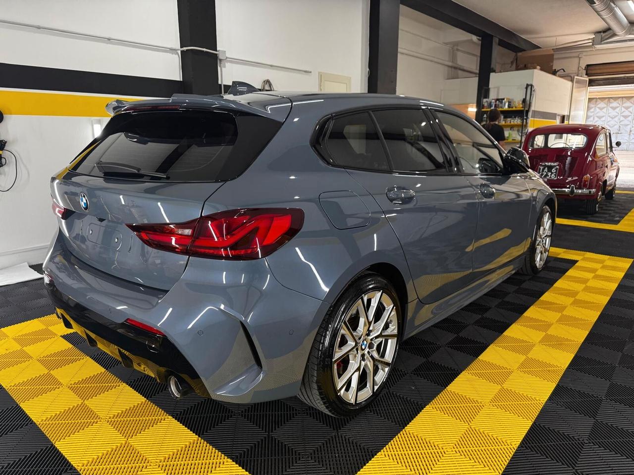 Bmw 118 118d 5p. Msport