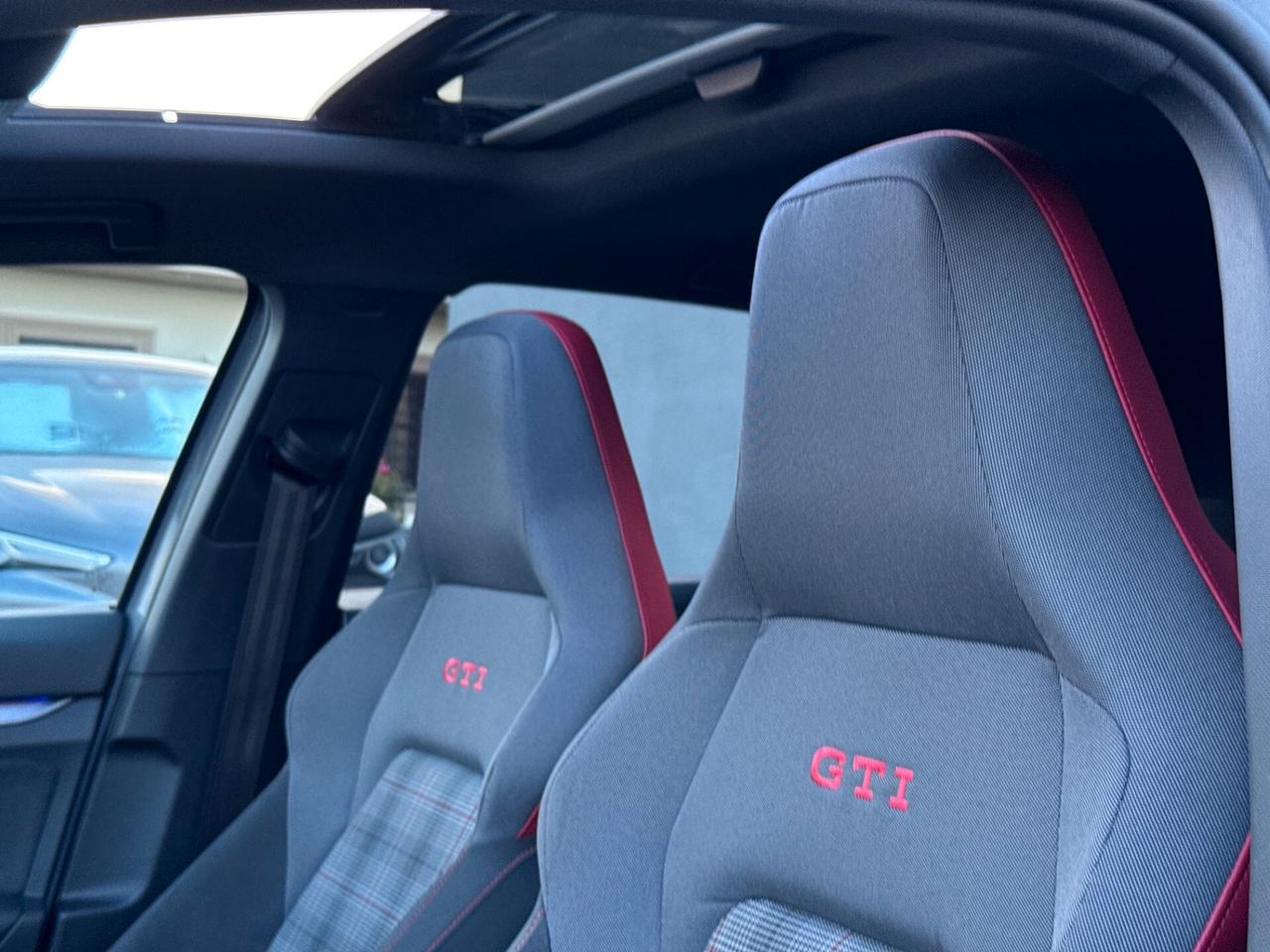 Volkswagen Golf GTI 2.0 TSI DSG 8.5 HEAD UP TETTO FENDIN IQ LIGHT PRONTA CONSEGNA