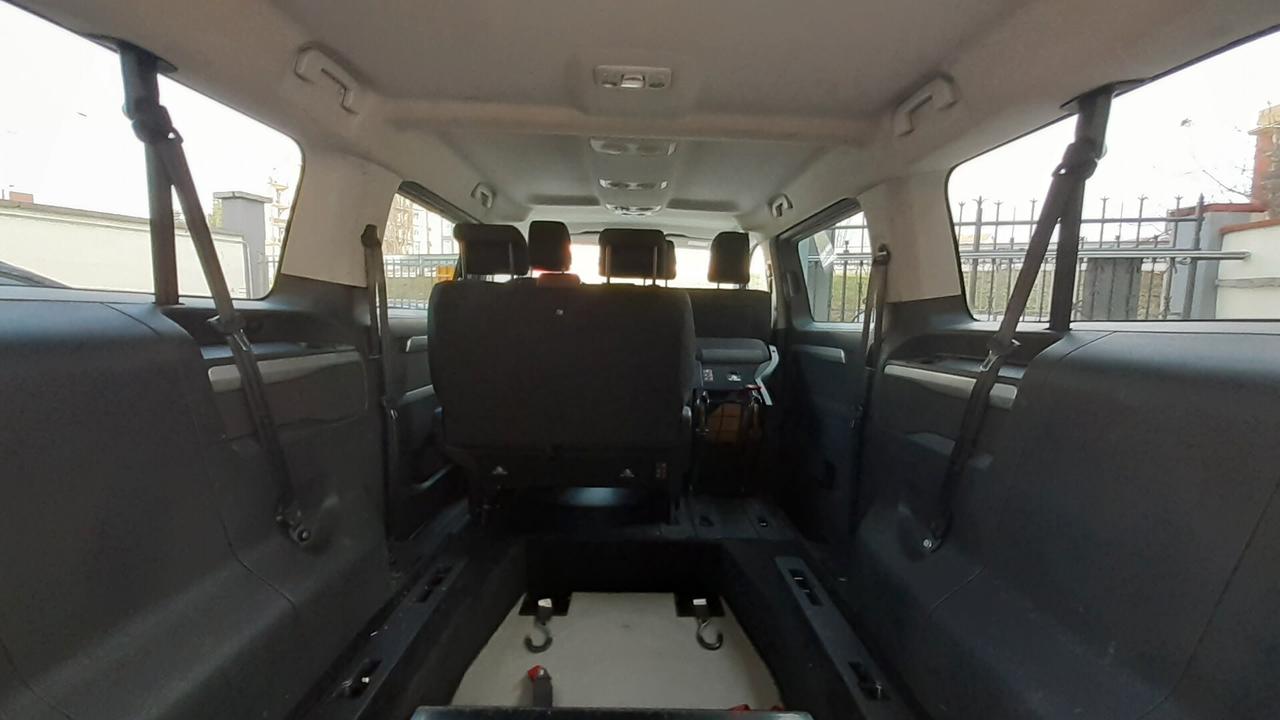 Toyota Proace Verso PL trasporto disabili pedana