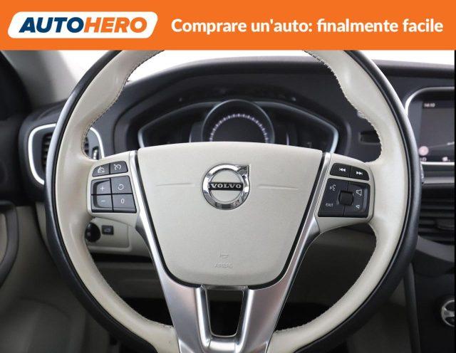 VOLVO V40 T2 Plus