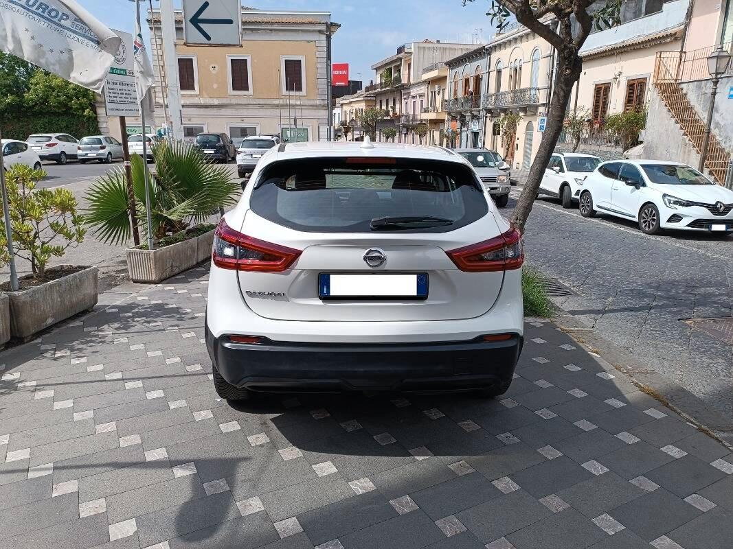Nissan QASHQAI 1.5dci Business 115CV - Autocarro