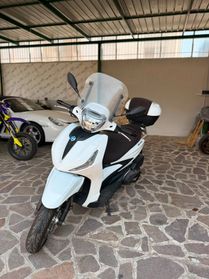 Piaggio Beverly 400 i.e. 2022 2023 iva esposta