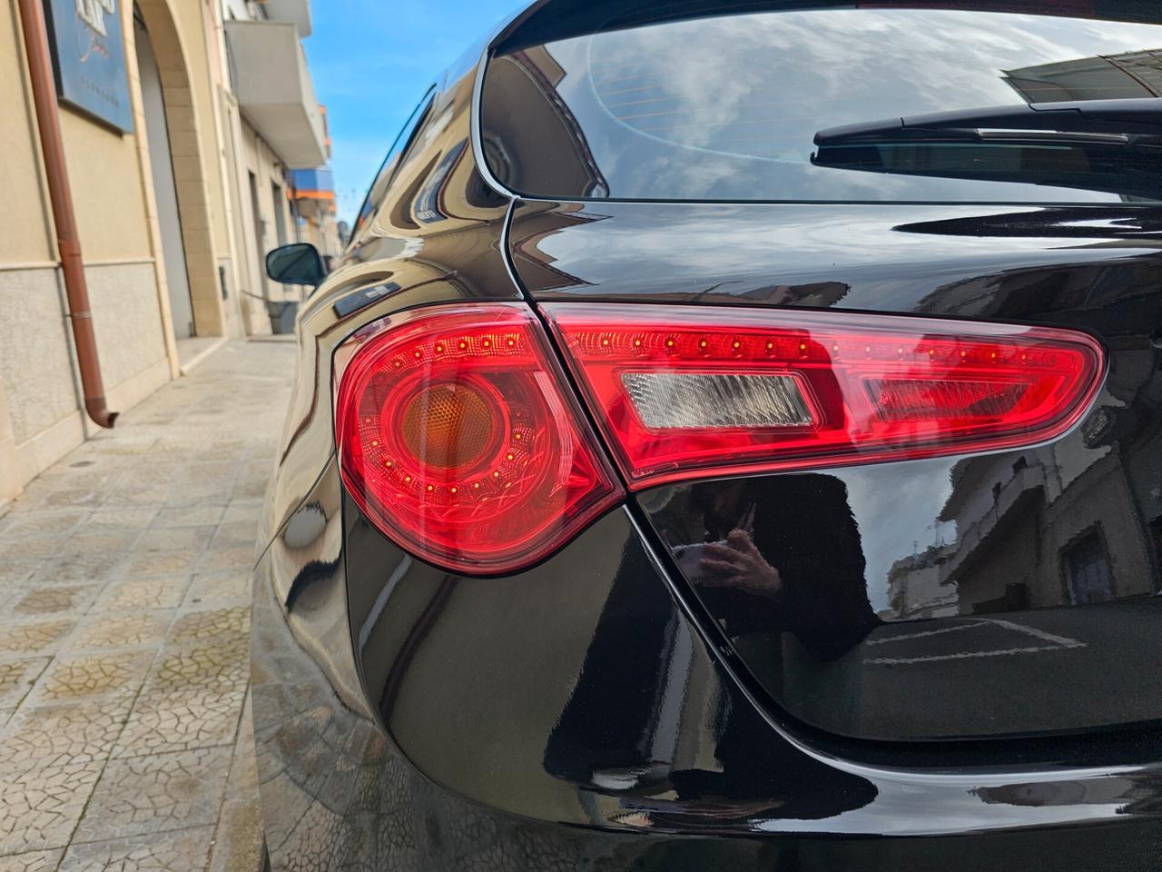 Alfa Romeo Giulietta 2.0 JTDm-2 140 CV Distinctive