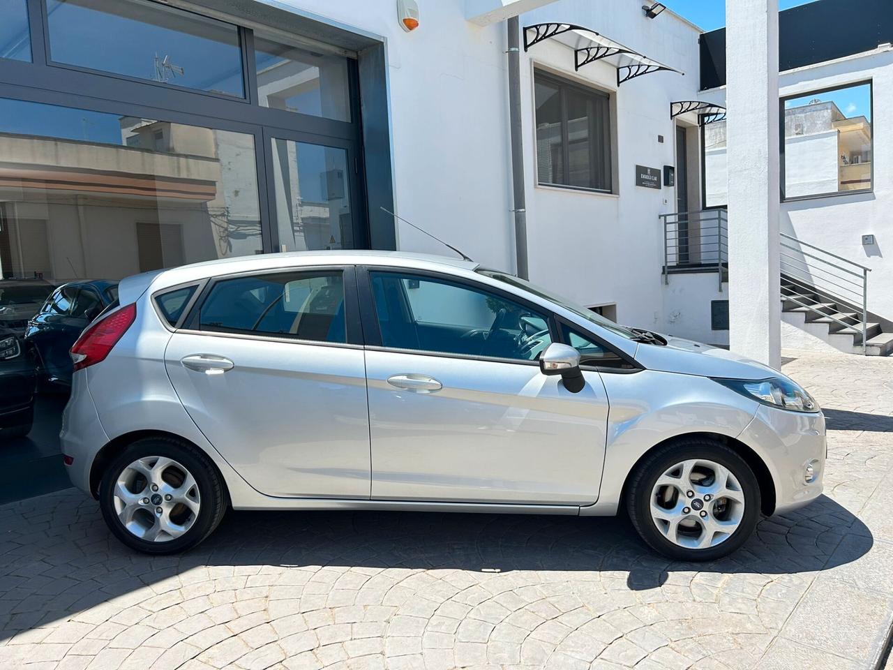 Ford Fiesta 1.4 TDCi 70Cv 5P TITANIUM - 2012
