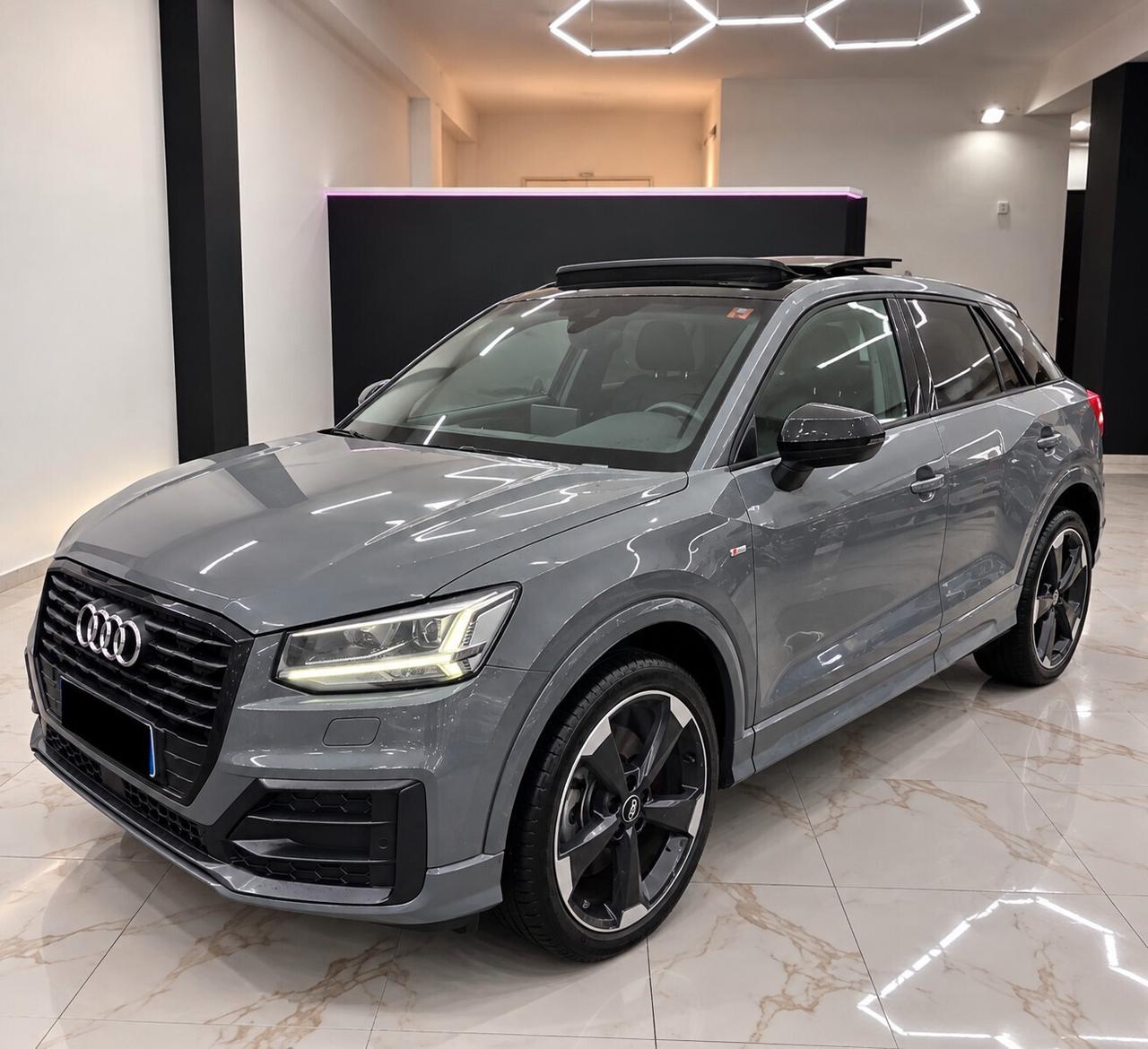 Audi Q2 35 TDI 2.0 Identity Black TETTO APRIBILE