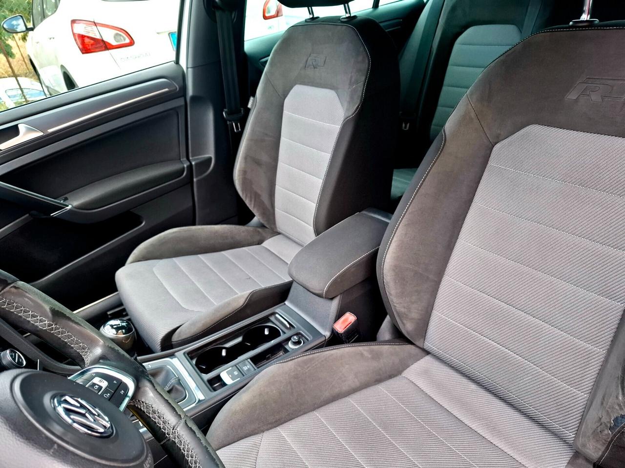 Volkswagen Golf 1.6 TDI 110 CV 5p. RLINE