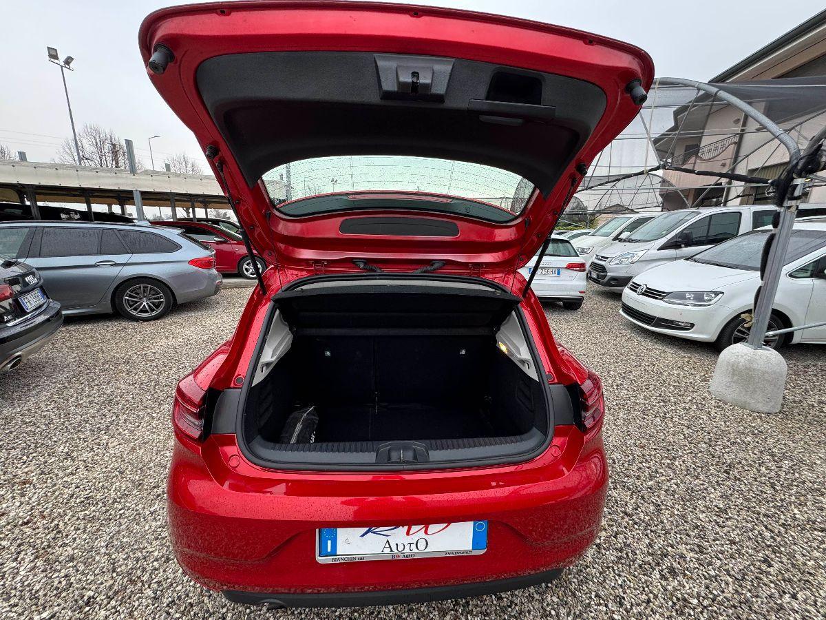 RENAULT - Clio - TCe 12V 100 CV 5p. Life GPL