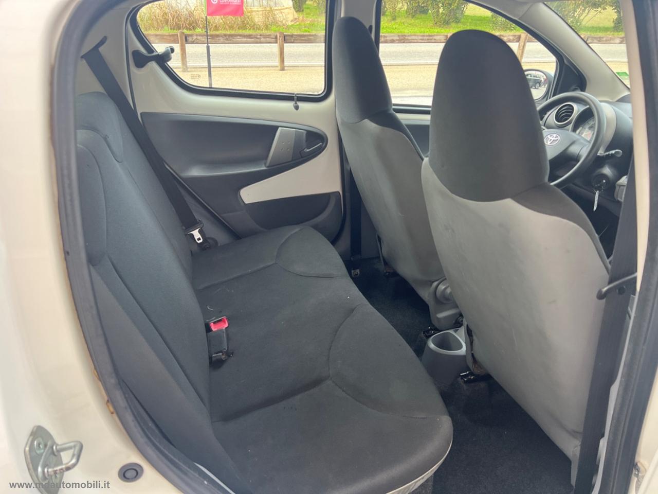 TOYOTA Aygo 1.0 VVT-i 5p. Sol Connect ADATTA PER NEOPATENTATI