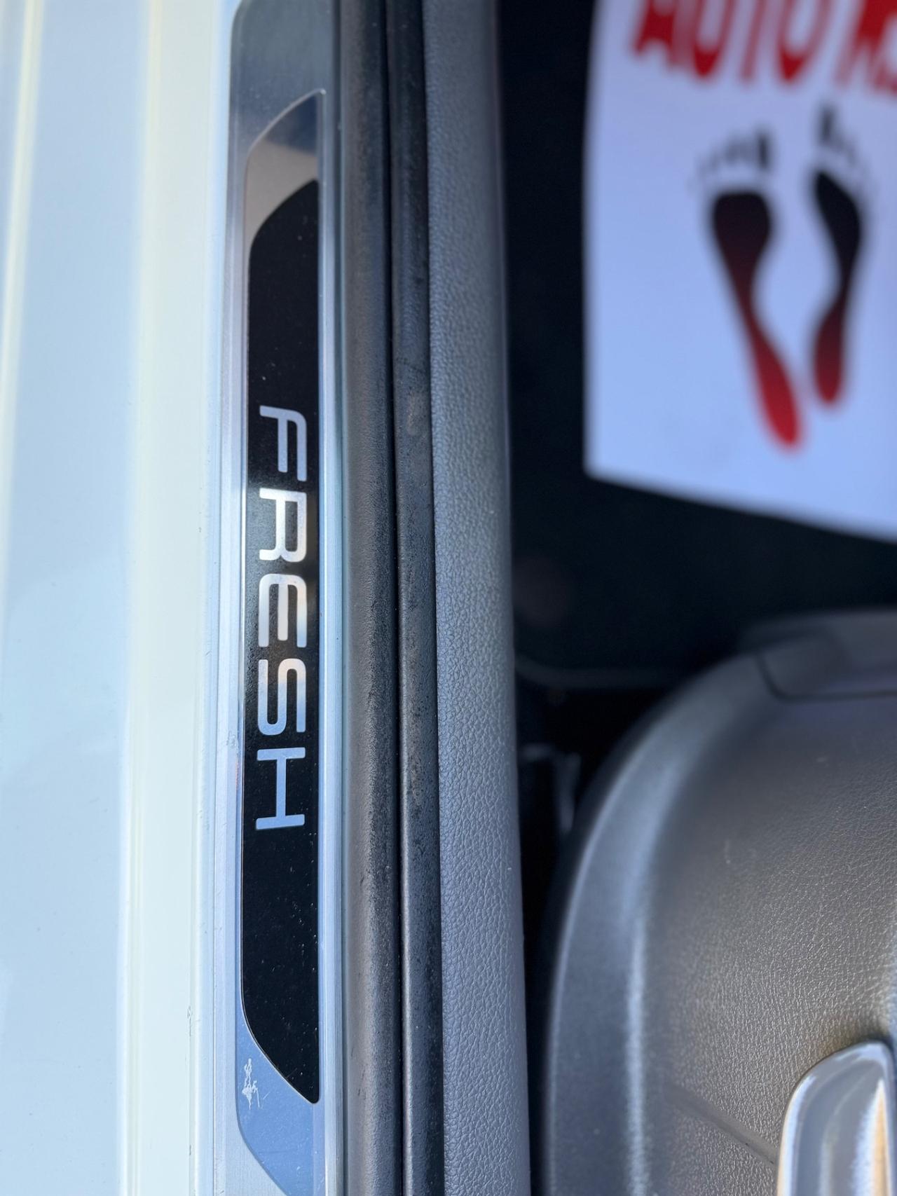 Volkswagen Polo 2015 1.4 TDI frash edizione limitata ok neopatentati ! ! !