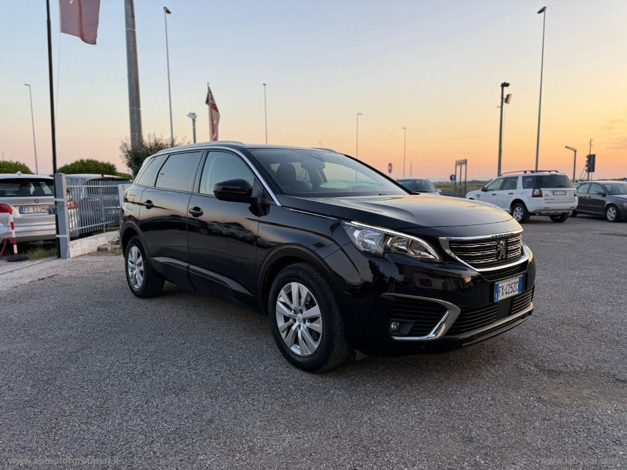 PEUGEOT 5008 BlueHDi 130 S&S EAT8 Allure