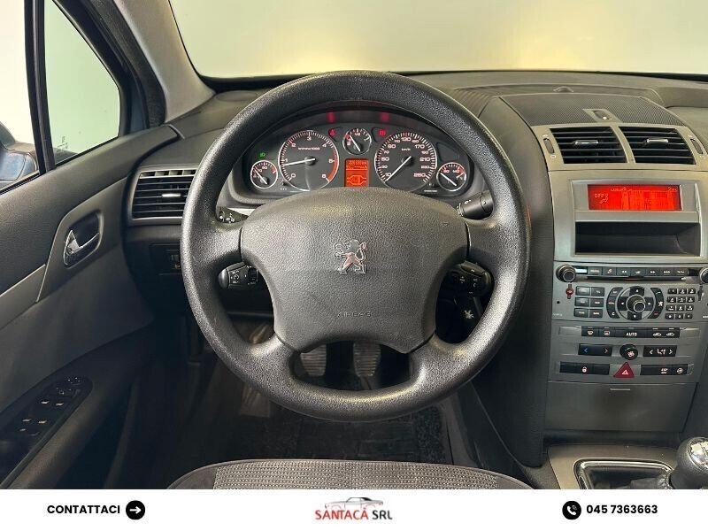Peugeot 407 Coupé 2.7 V6 HDi Tecno