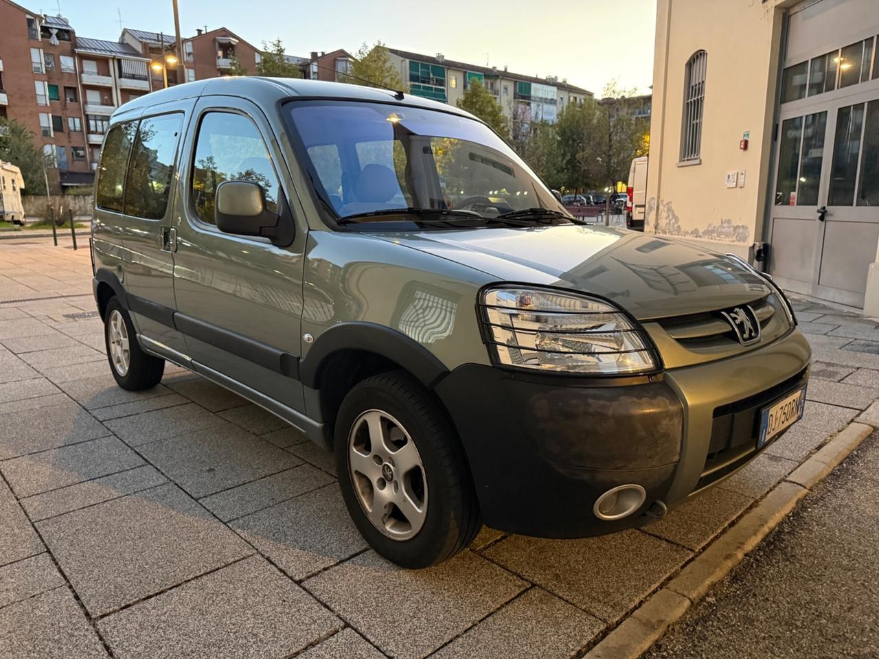 Peugeot Ranch 1.6 HDi 5p. Totem
