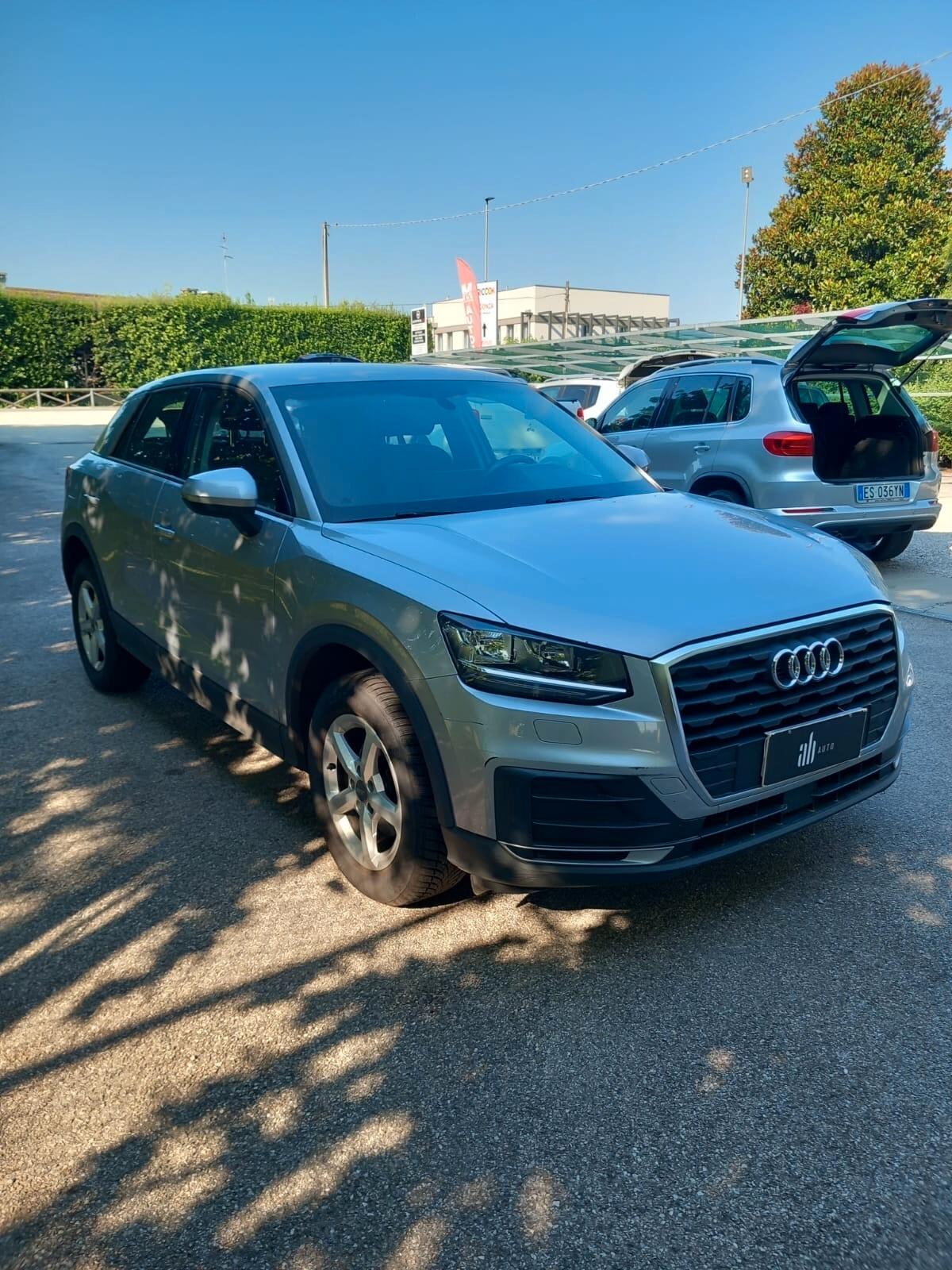 Audi Q2 30 TDI Business