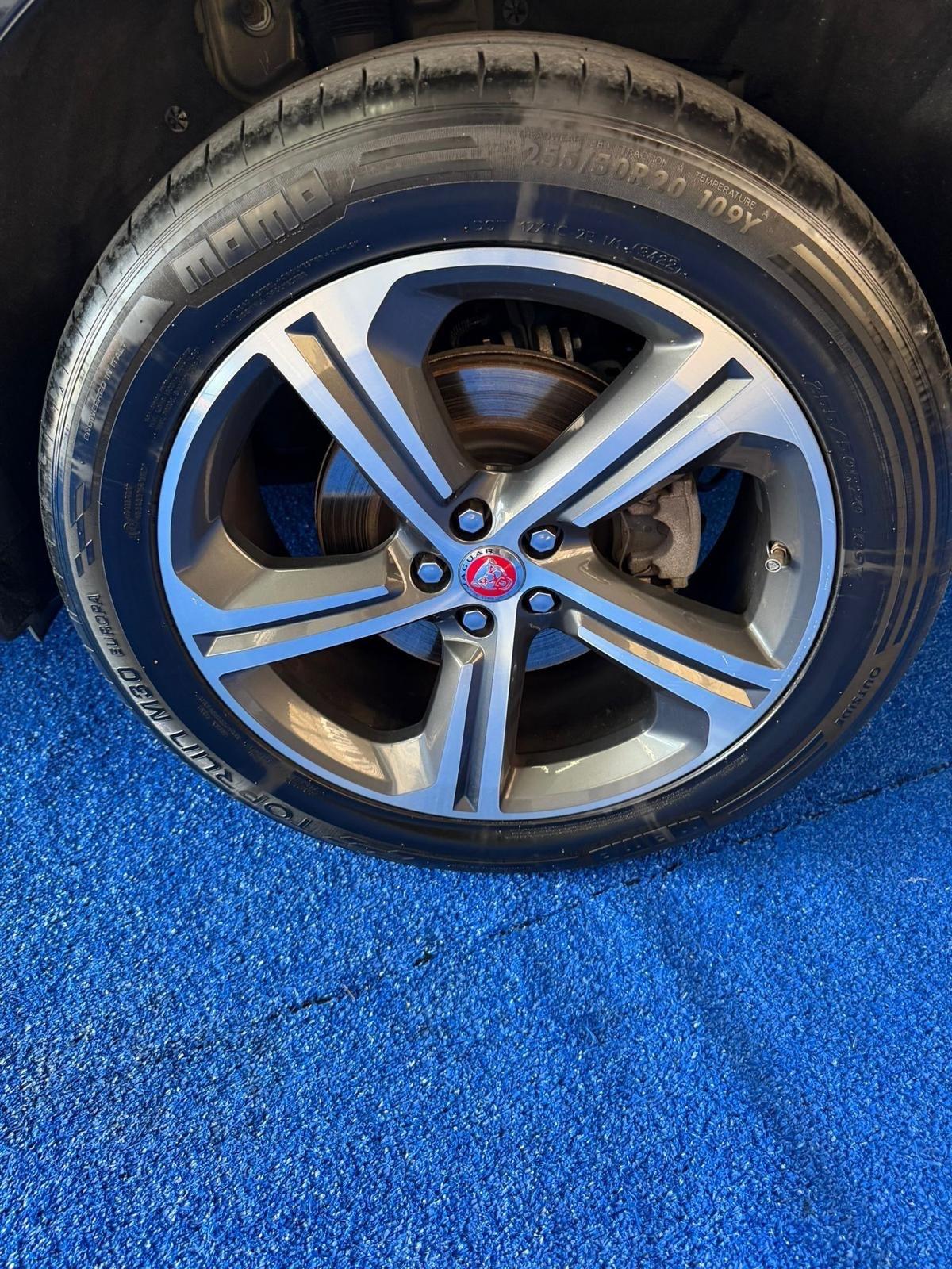 Jaguar F-Pace 2.0 D 180 CV AWD Portfolio permute e finanziamenti