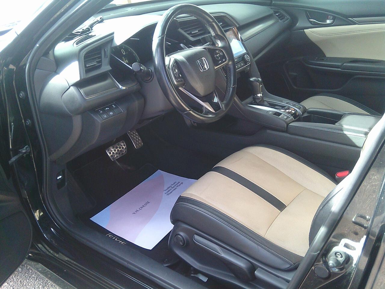 Honda Civic 1.0T 5 porte Executive Premium