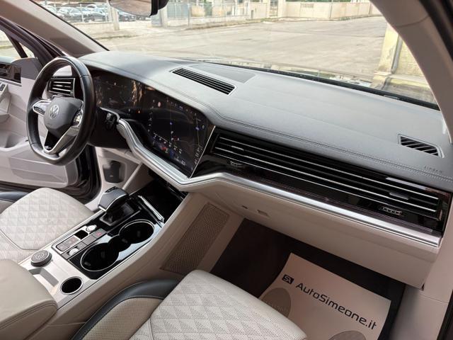 VOLKSWAGEN Touareg 3.0 V6 TDI SCR Elegance ESENTE DA SUPERBOLLO