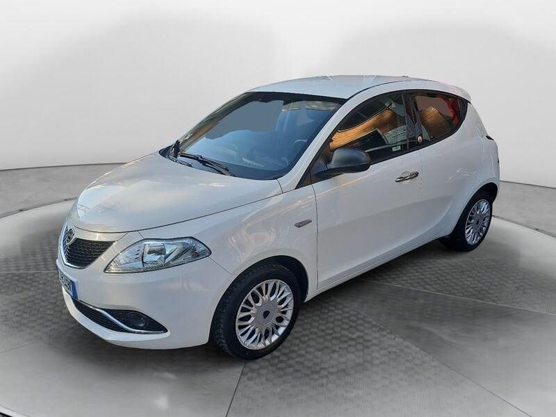 Lancia Ypsilon 1.2 69 CV 5 porte GPL Ecochic Silver