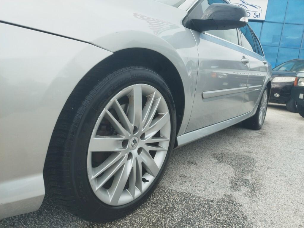 Renault Laguna 2.0 dCi 180CV SporTour 4Control GT Line