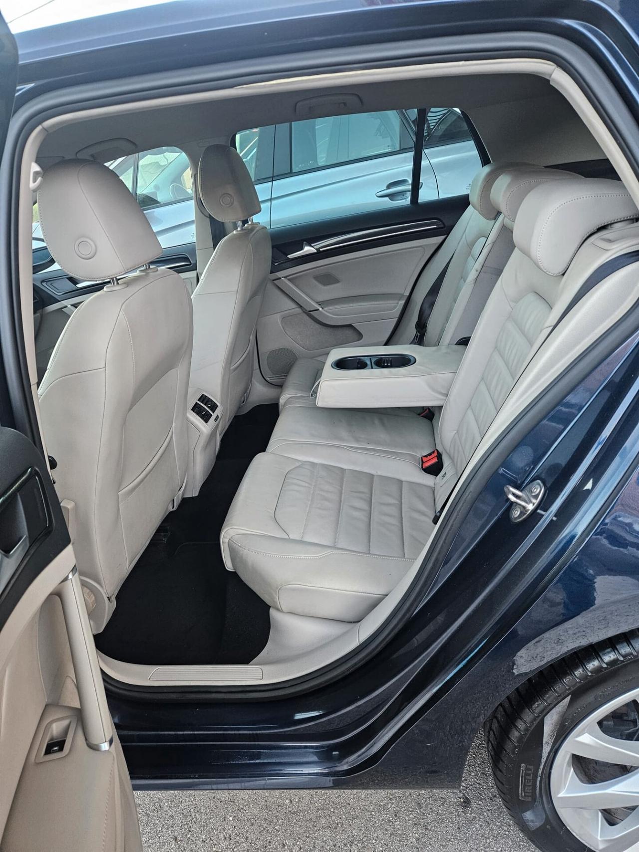 Volkswagen Golf 2.0Tdi 150cv autom. Highline pelle tot