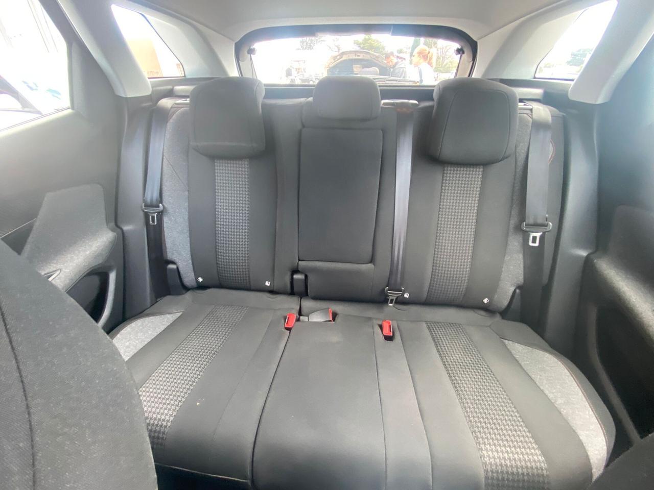 Peugeot 3008 PureTech Turbo 130 CV
