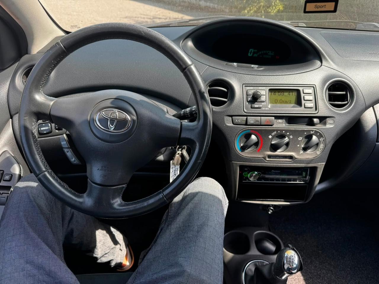 Toyota Yaris 1.0 16V 5p Sol - 130.000 km - Tagliandata - Neopatentati