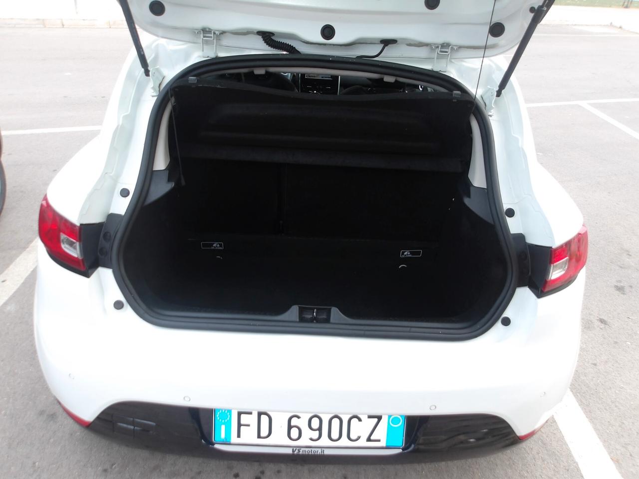 RENAULT CLIO 1.5 DIESEL-NAVI-2016