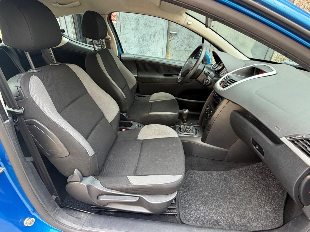 PEUGEOT 207 1.4 BENZINA 69CV EURO4 NEOPATENTATI