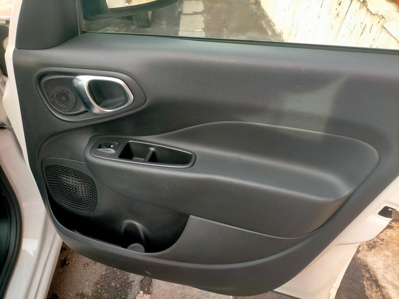 Fiat 500L Living 1.6 Multijet 120 CV Lounge TETTO PANORAMICO